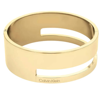 Γυναικεία χειροπέδα Calvin Klein 35000673 σε χρυσό χρώμα από ανοξείδωτο ατσάλι με στοιχεία από το λογότυπο της εταιρίας.